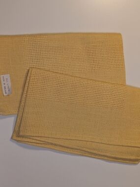NOS Vintage IRISH LINEN Napkins Yellow Set of 2 Made in Ireland 17" New Old Stoc